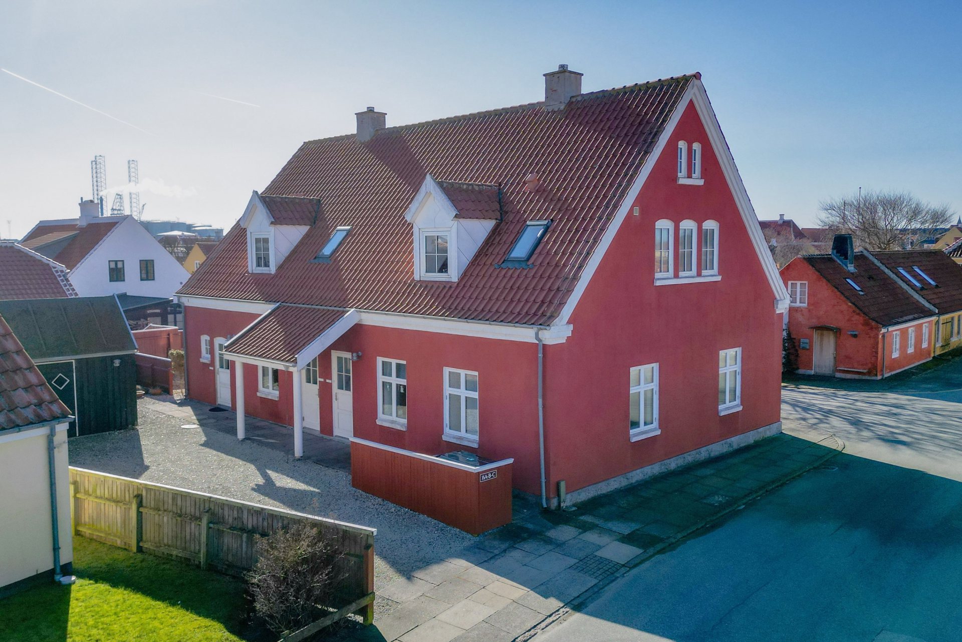 SMUK EJENDOM I SKAGENS SKØNNE ØSTERBY