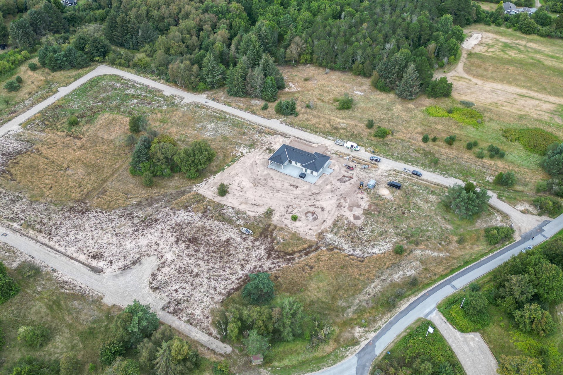 SKØNNE SOMMERHUSGRUNDE TIL SALG I NATURSKØNNE BUNKEN - TÆT PÅ HVIDE KLIT GOLFKLUB