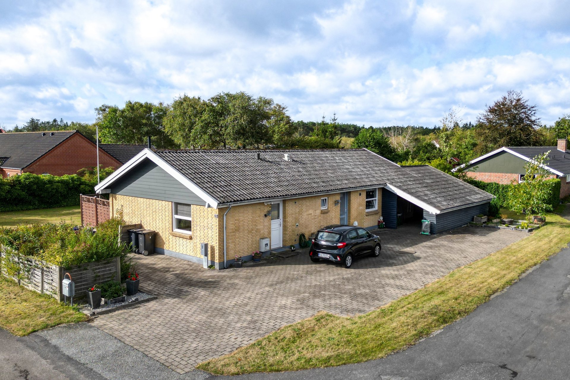 SKØN BOLIG PÅ HAVSIDEN I ÅLBÆK