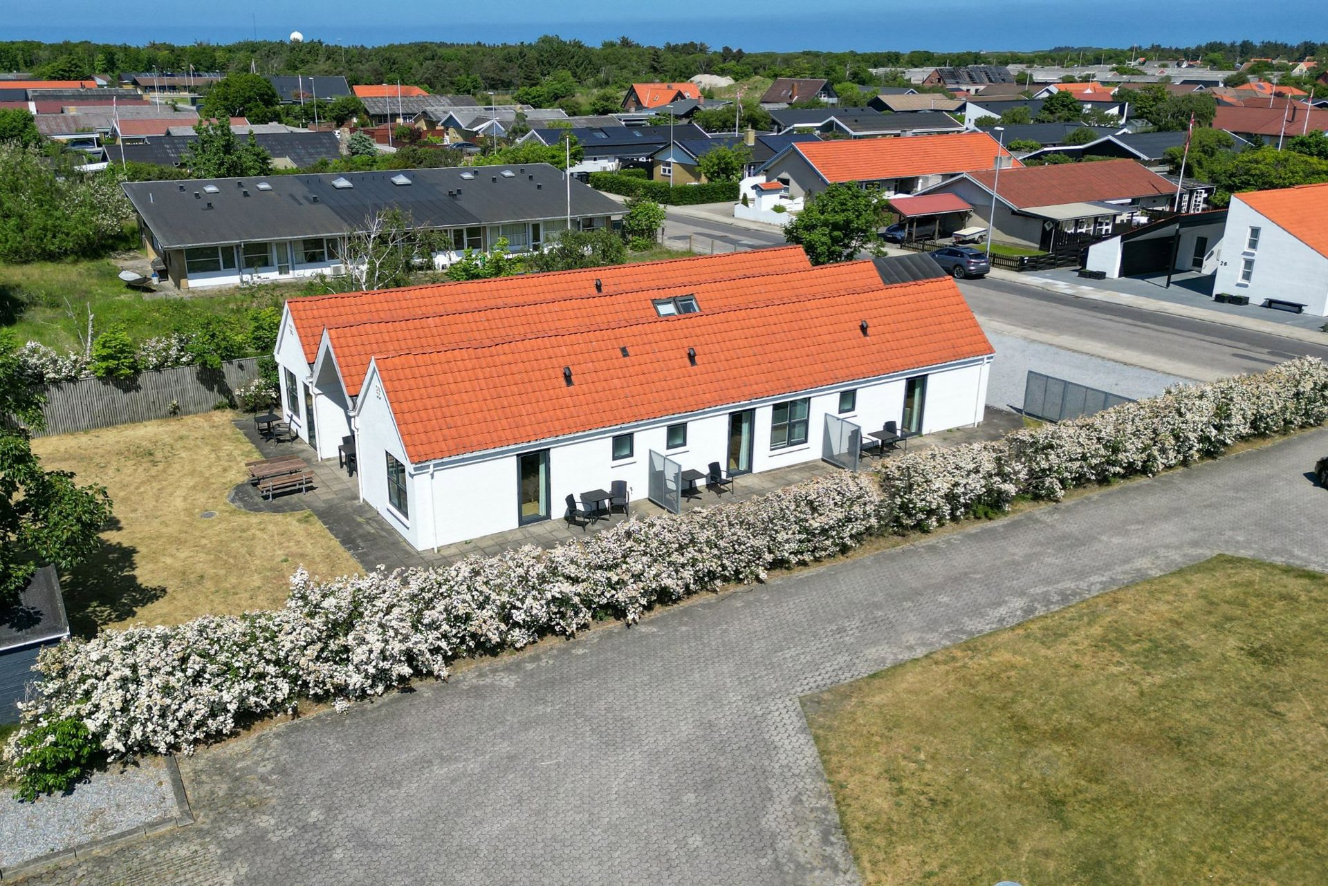 VELOPFØRT OG RUMMELIG BOLIG TÆT PÅ BYENS CENTRUM