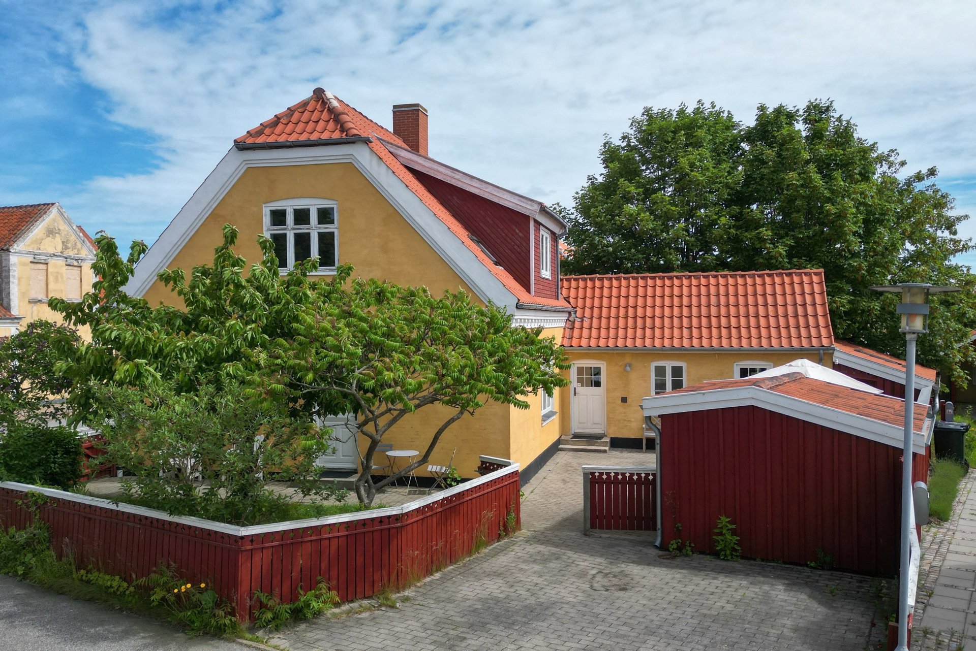 KLASSISK SKAGENSVILLA I HJERTET AF ØSTERBY